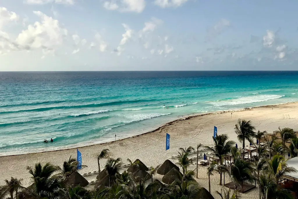 Beach and hotels at Punta Nizuc in Cancún